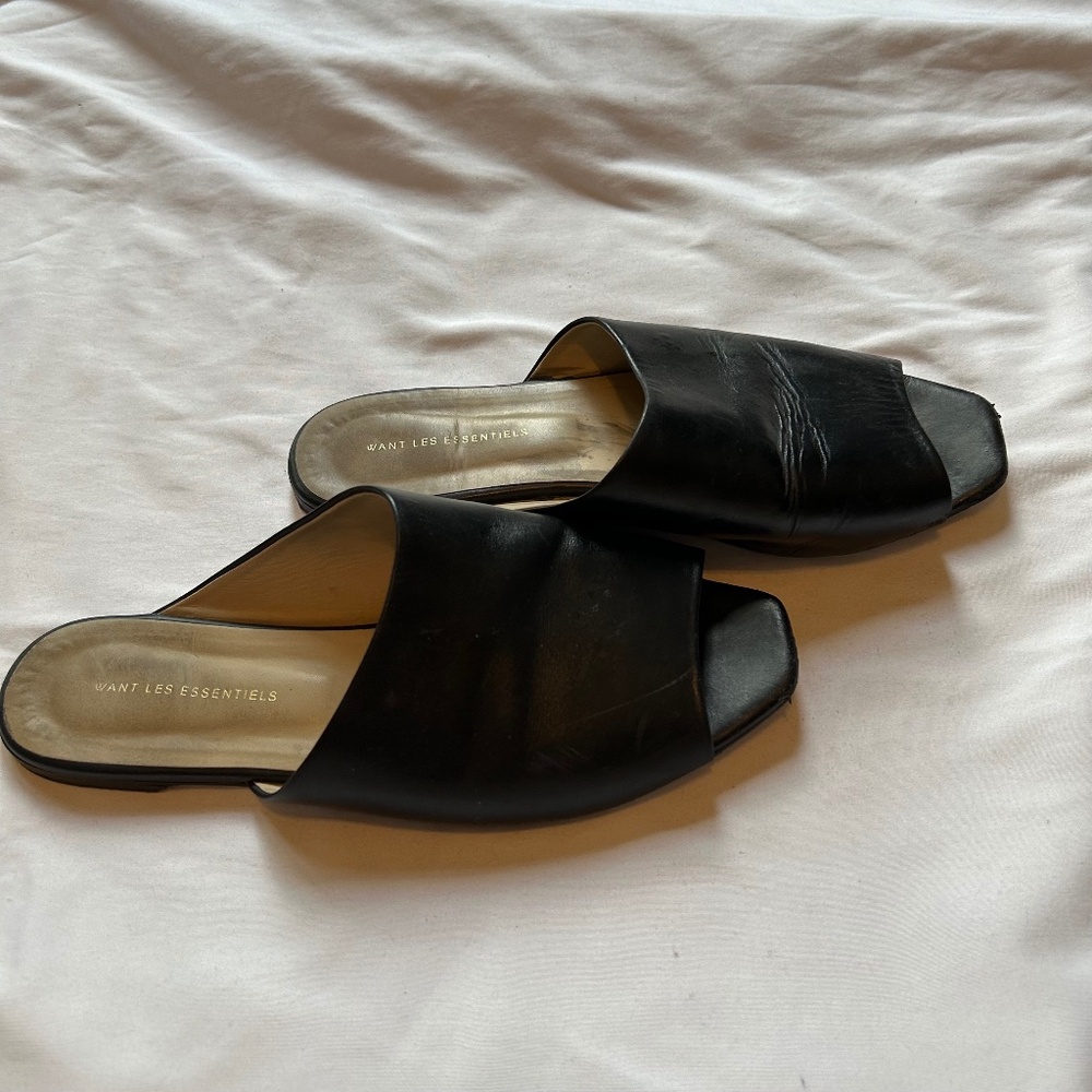 WANT Les Essentials Flat Sandals Women Size 39 Made in Portugual Black Leather